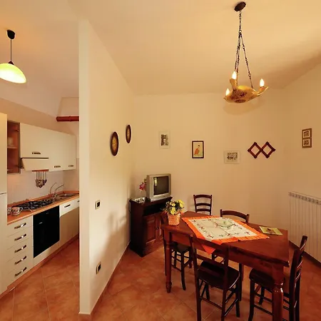 Farmhouse Passignano Near Lake Trasimeno, Cleaning Included Casa de Férias