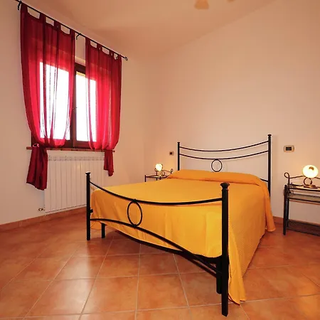 Farmhouse Passignano Near Lake Trasimeno, Cleaning Included Casa de Férias