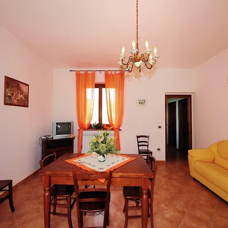 Casa de Férias Farmhouse Passignano Near Lake Trasimeno, Cleaning Included *
